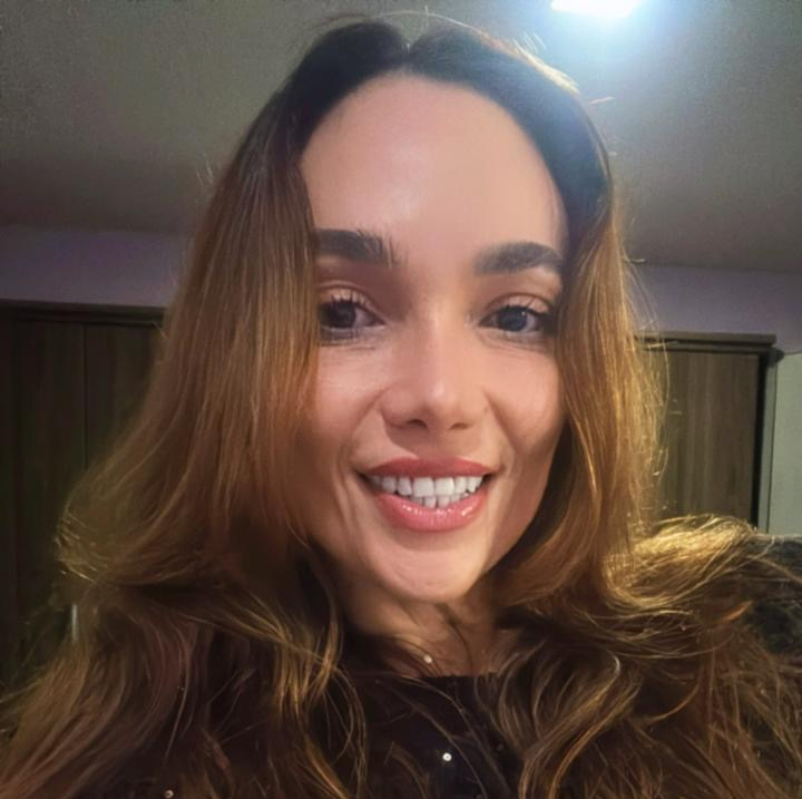 Camila da Silva Lobo